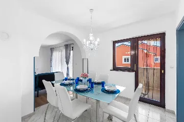 Porec Villa with Pool & Space for 16