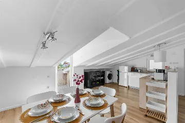 Porec Villa with Pool & Space for 16