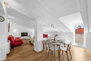 Porec Villa with Pool & Space for 16