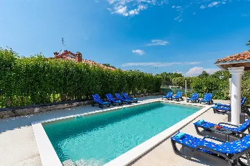 Porec Villa with Pool & Space for 16