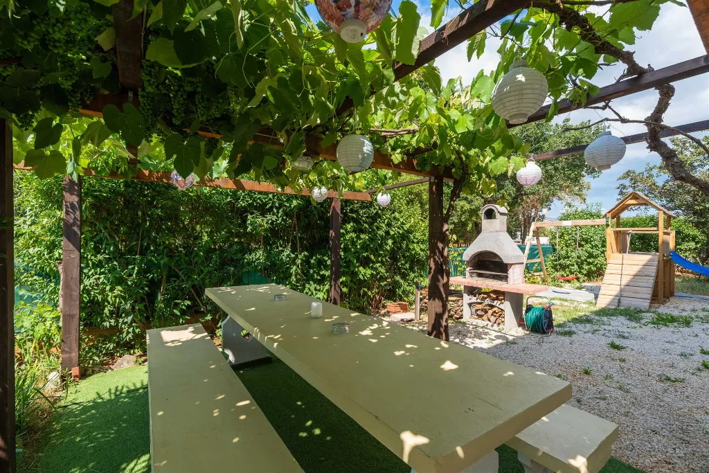 Porec Villa with Pool & Space for 16