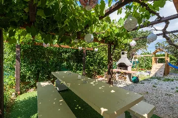 Porec Villa with Pool & Space for 16