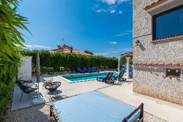 Porec Villa with Pool & Space for 16