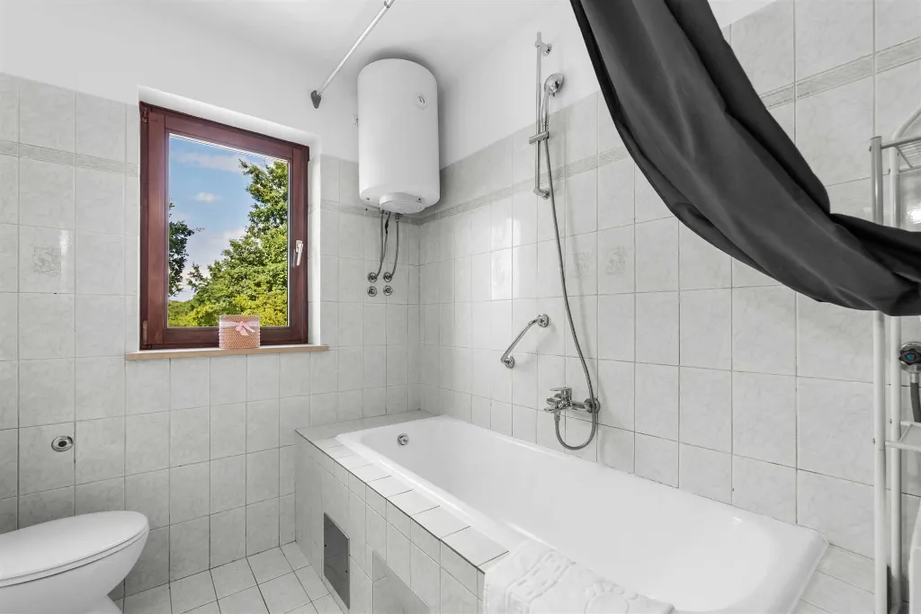Porec Villa with Pool & Space for 16