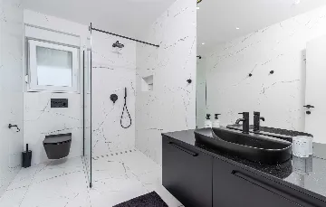 Villa with Private Heated Pool in Novigrad