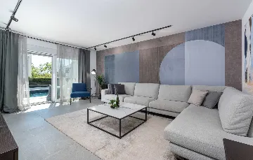 Villa with Private Heated Pool in Novigrad