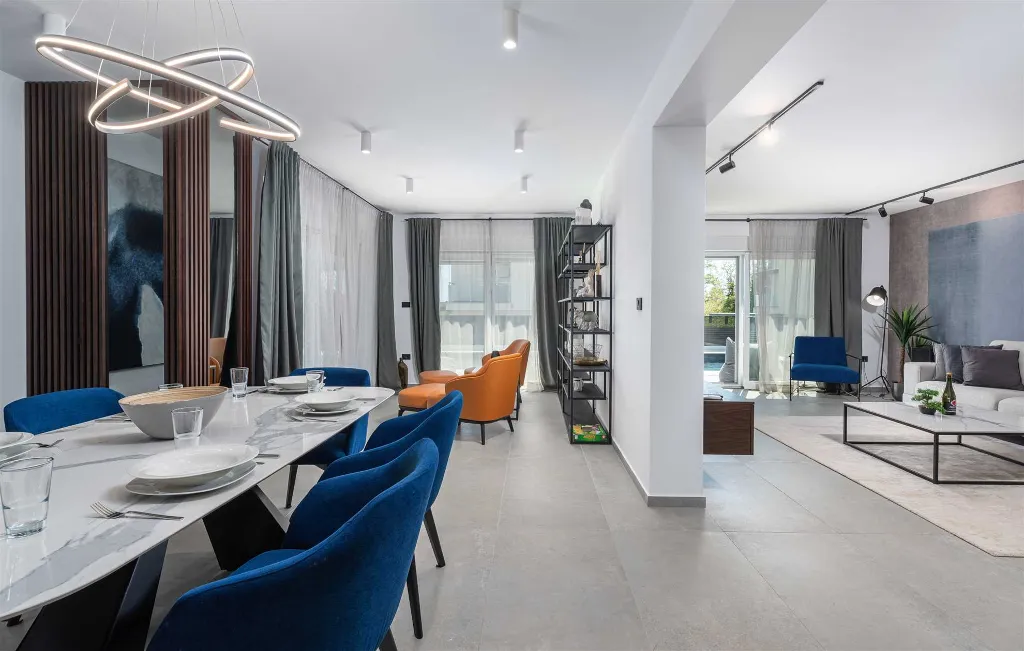 Villa with Private Heated Pool in Novigrad