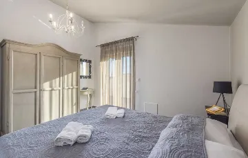 4-Bedroom Villa with Private Pool in Kaštelir