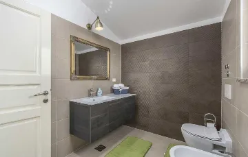 4-Bedroom Villa with Private Pool in Kaštelir