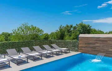 4-Bedroom Villa with Private Pool in Kaštelir