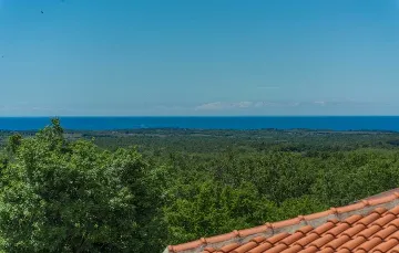 4-Bedroom Villa with Private Pool in Kaštelir