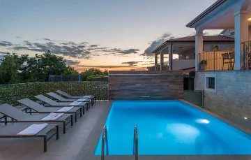 4-Bedroom Villa with Private Pool in Kaštelir