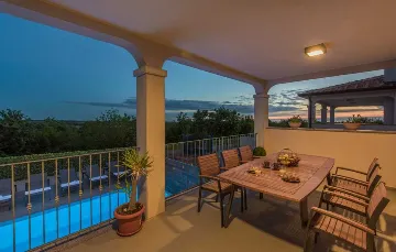 4-Bedroom Villa with Private Pool in Kaštelir