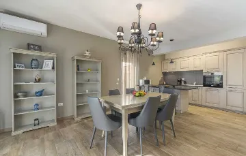 4-Bedroom Villa with Private Pool in Kaštelir