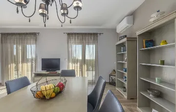 4-Bedroom Villa with Private Pool in Kaštelir