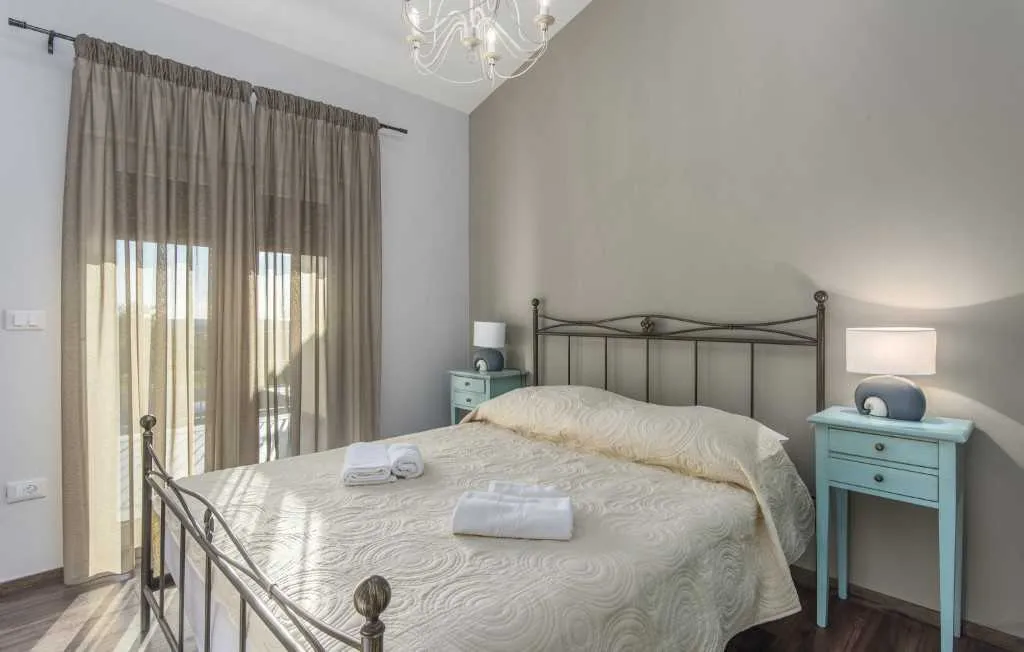 4-Bedroom Villa with Private Pool in Kaštelir