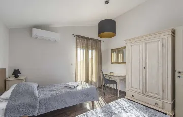 4-Bedroom Villa with Private Pool in Kaštelir