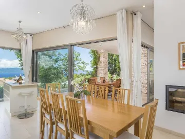 Villa with Private Pool and Garden in Drenje