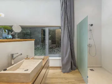 Villa with Private Pool and Garden in Drenje