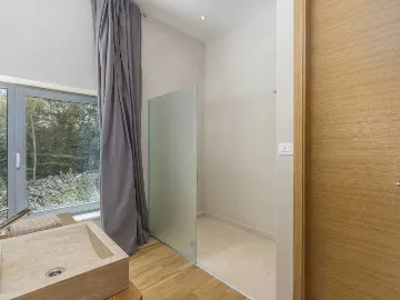 Villa with Private Pool and Garden in Drenje