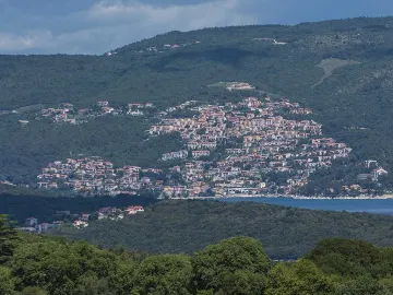 Villa with Private Pool and Garden in Drenje