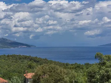 Villa with Private Pool and Garden in Drenje