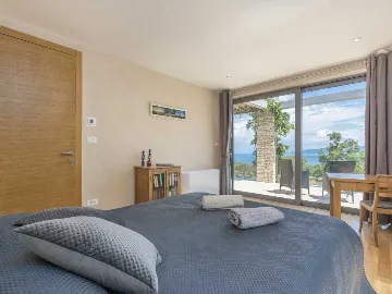 Villa with Private Pool and Garden in Drenje