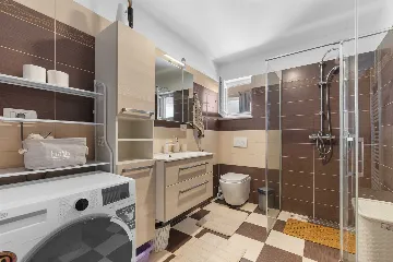 3-Bedroom Villa with Private Pool in Mali Golji