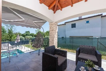 3-Bedroom Villa with Private Pool in Mali Golji