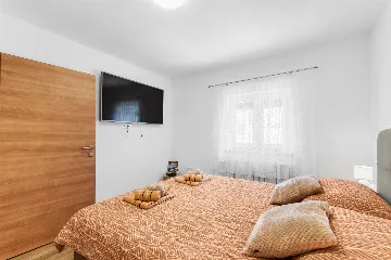 3-Bedroom Villa with Private Pool in Mali Golji