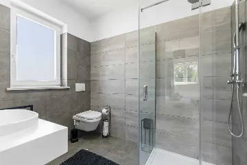 Karojba 4-Bedroom Villa for 8 with Pool