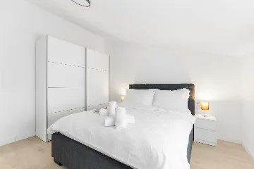 Karojba 4-Bedroom Villa for 8 with Pool