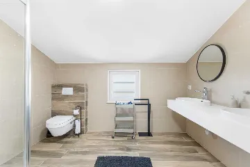 Karojba 4-Bedroom Villa for 8 with Pool