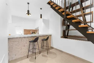 Karojba 4-Bedroom Villa for 8 with Pool