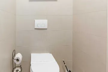 Karojba 4-Bedroom Villa for 8 with Pool