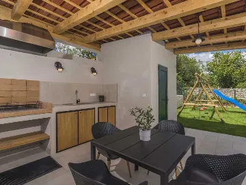 Rojnići 3-Bedroom Villa with Private Pool