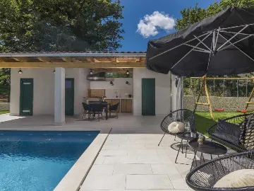 Rojnići 3-Bedroom Villa with Private Pool