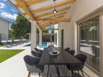 Rojnići 3-Bedroom Villa with Private Pool