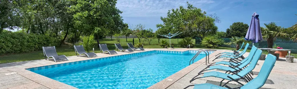 4-Bedroom Villa in Valtura with Private Pool