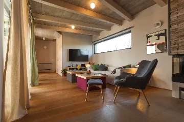 Air-Conditioned Villa with Heated Pool in Kanfanar