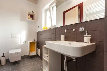 Air-Conditioned Villa with Heated Pool in Kanfanar