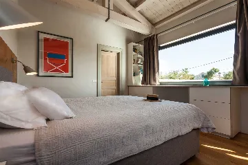 Air-Conditioned Villa with Heated Pool in Kanfanar