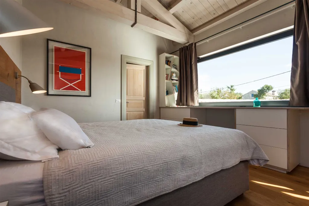 Air-Conditioned Villa with Heated Pool in Kanfanar