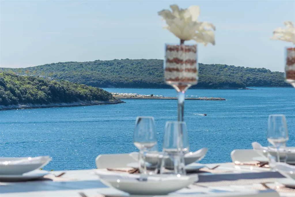 5-Bedroom Villa in Vrsar for Up to 10 Guests