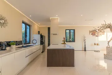 5-Bedroom Villa in Vrsar for Up to 10 Guests