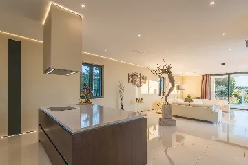 5-Bedroom Villa in Vrsar for Up to 10 Guests