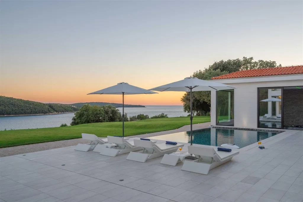 5-Bedroom Villa in Vrsar for Up to 10 Guests