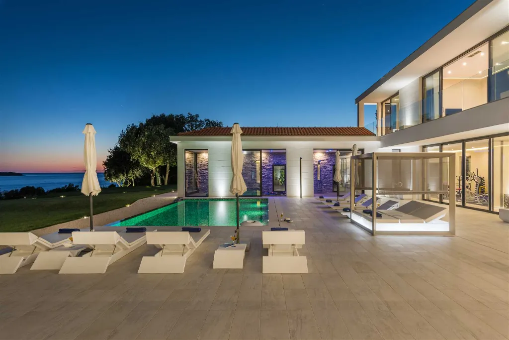 5-Bedroom Villa in Vrsar for Up to 10 Guests