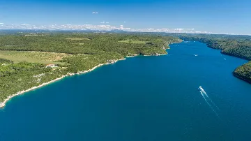 5-Bedroom Villa in Vrsar for Up to 10 Guests