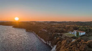 5-Bedroom Villa in Vrsar for Up to 10 Guests